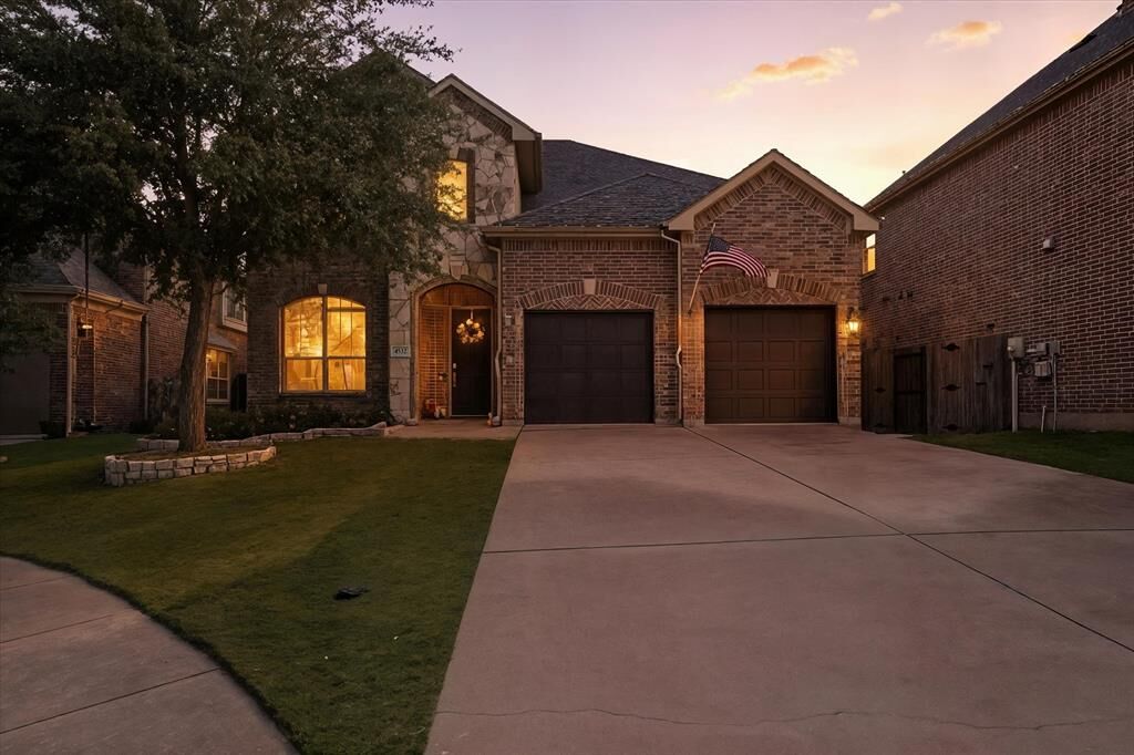 Property Photo: 4532 Seventeen Lakes Court TX 76262