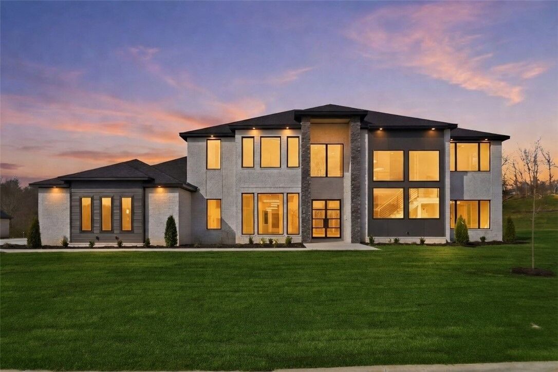 Property Photo:  309 NE Meadowgreen Street  AR 72713 