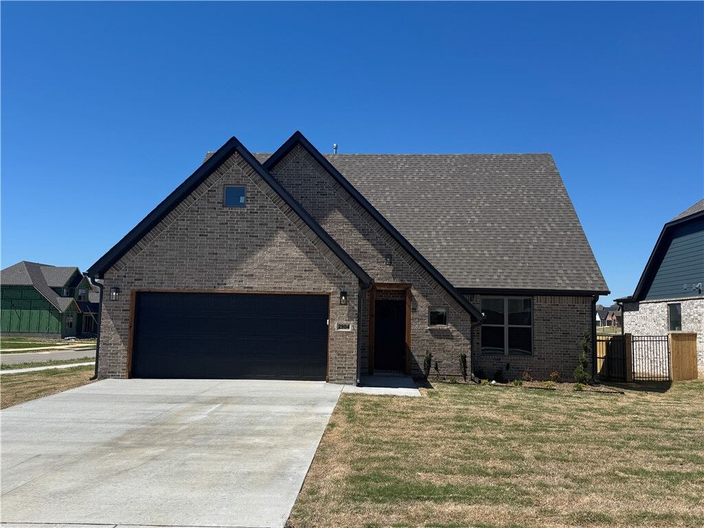 Property Photo:  2904 SW Little Elm Loop  AR 72713 