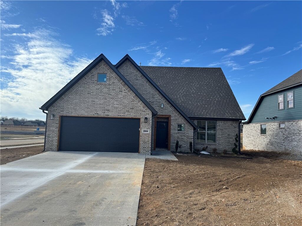 Property Photo:  2904 SW Little Elm Loop  AR 72713 