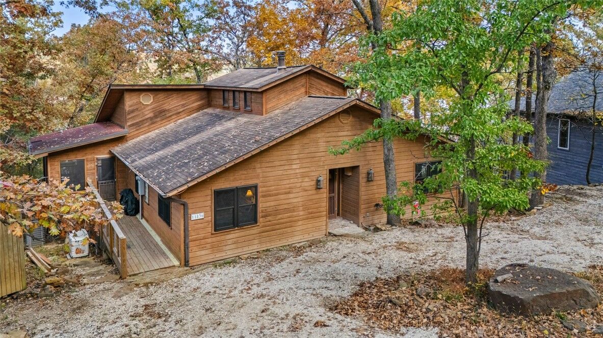 Property Photo: 11836 White Oak Drive AR 72732