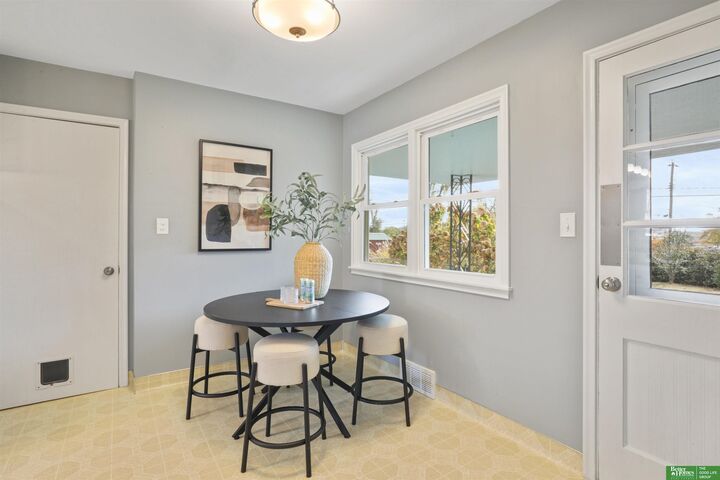 Property Photo: 307 Crest Road NE 68046