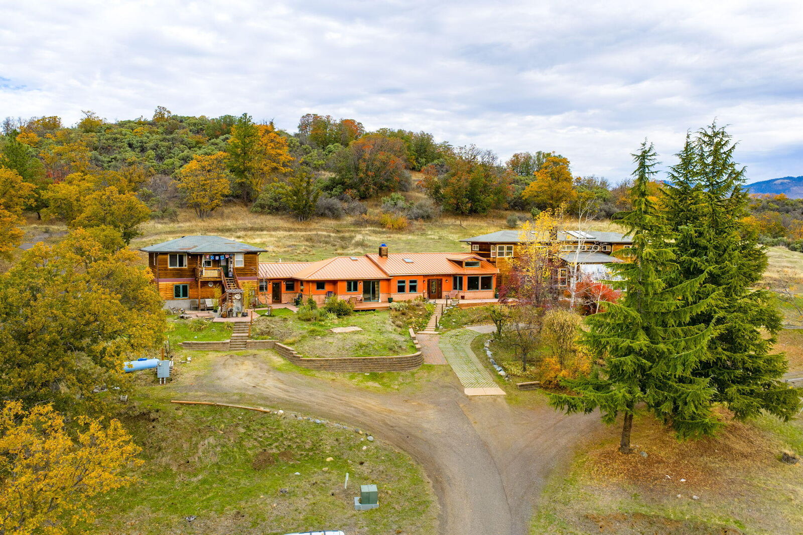 Property Photo: 2026 Ashland Mine Road OR 97520