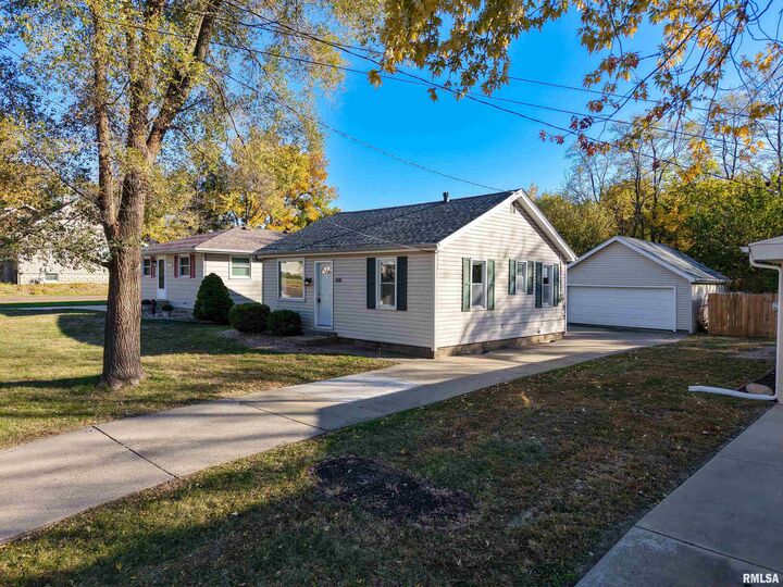 1408 E Moneta Avenue  Peoria Heights IL 61616 photo