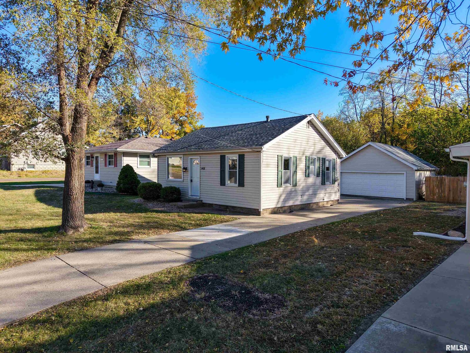 Property Photo: 1408 E Moneta Avenue IL 61616