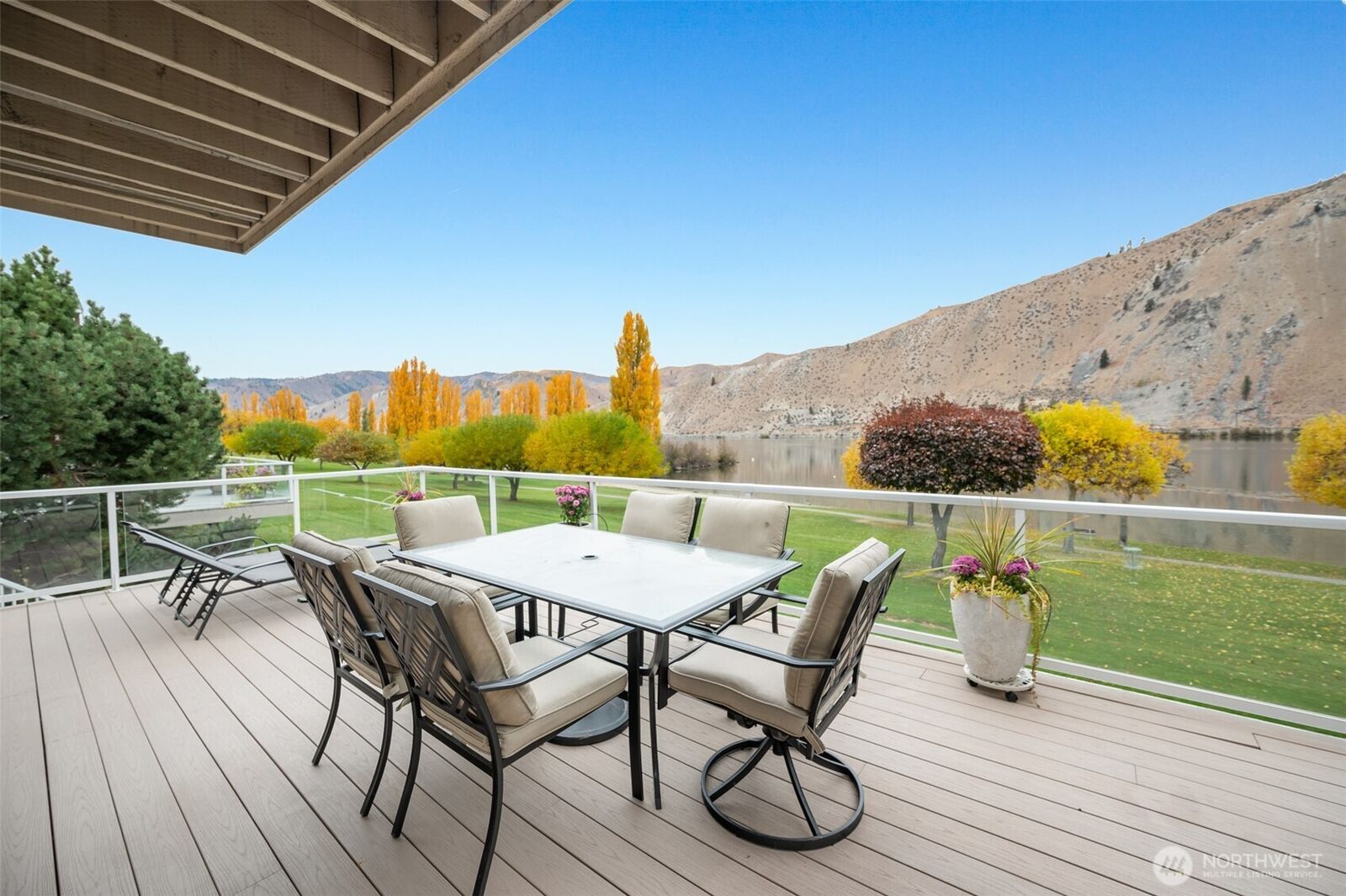 Property Photo: 345 Lakefront Drive WA 98843