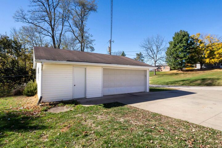 Property Photo:  620 Clinton Street  IL 61036 