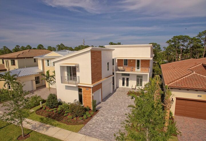 Property Photo: 1050 Faulkner Terrace FL 33418