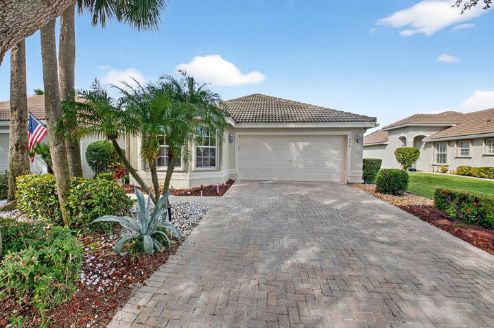 Property Photo: 7446 W Mercada Way FL 33446