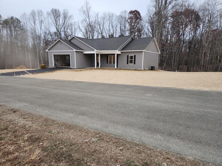 42 Belvoir Cir  Moneta VA 24121 photo