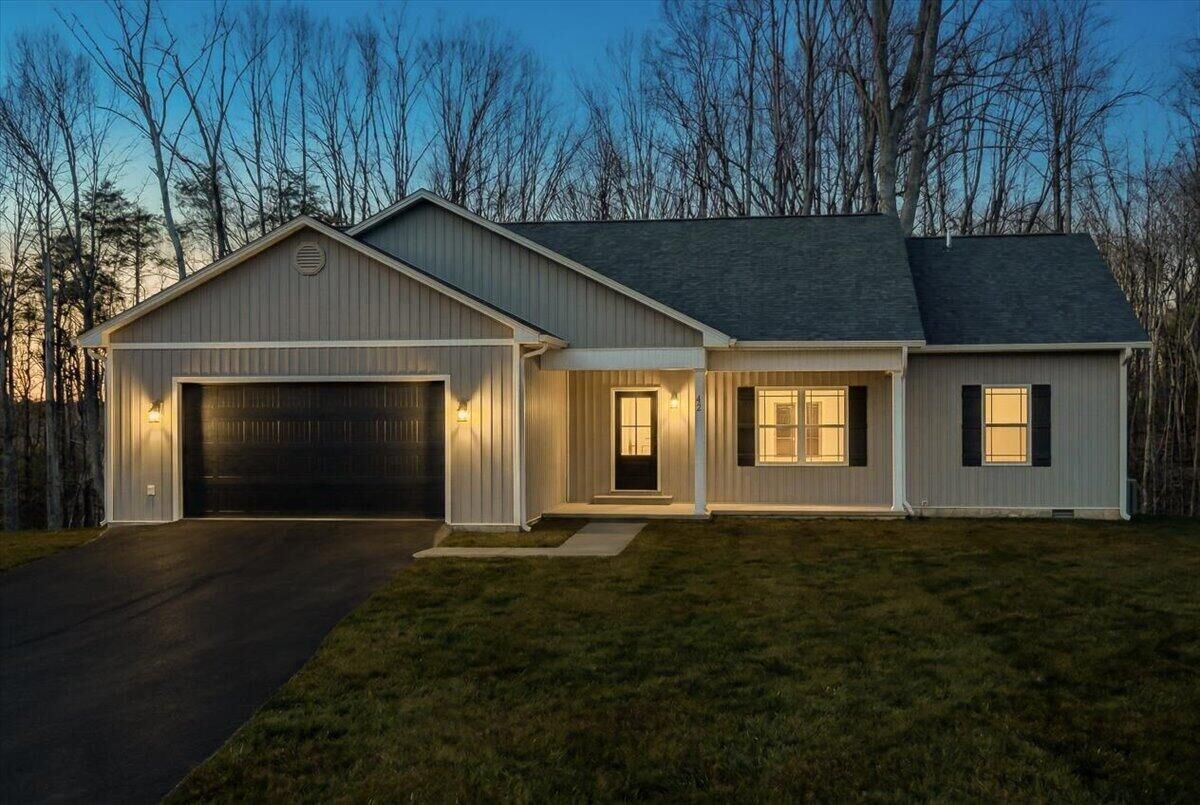 Property Photo:  42 Belvior Cir  VA 24121 