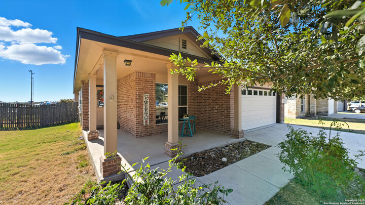 Property Photo:  734 Wolfeton Way  TX 78130 