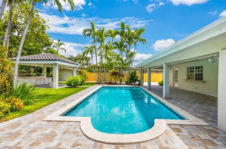 13820 SW 82nd Ave  Palmetto Bay FL 33158 photo