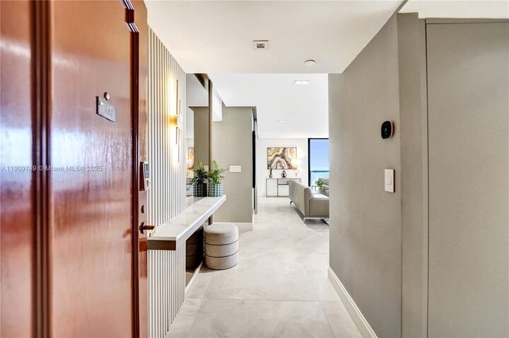 Property Photo:  19667 Turnberry Way 27J  FL 33180 