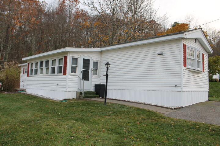 16 Bridlepath Trail  Killingworth CT 06419 photo