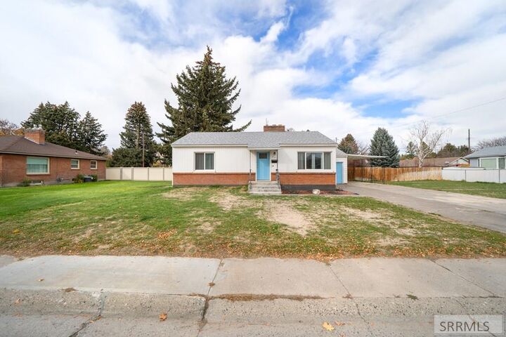 Property Photo:  621 S Cleveland Street  ID 83221 