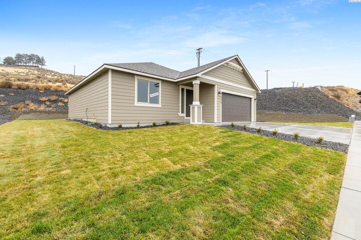 Property Photo:  6218 W 28th Ave  WA 99338 