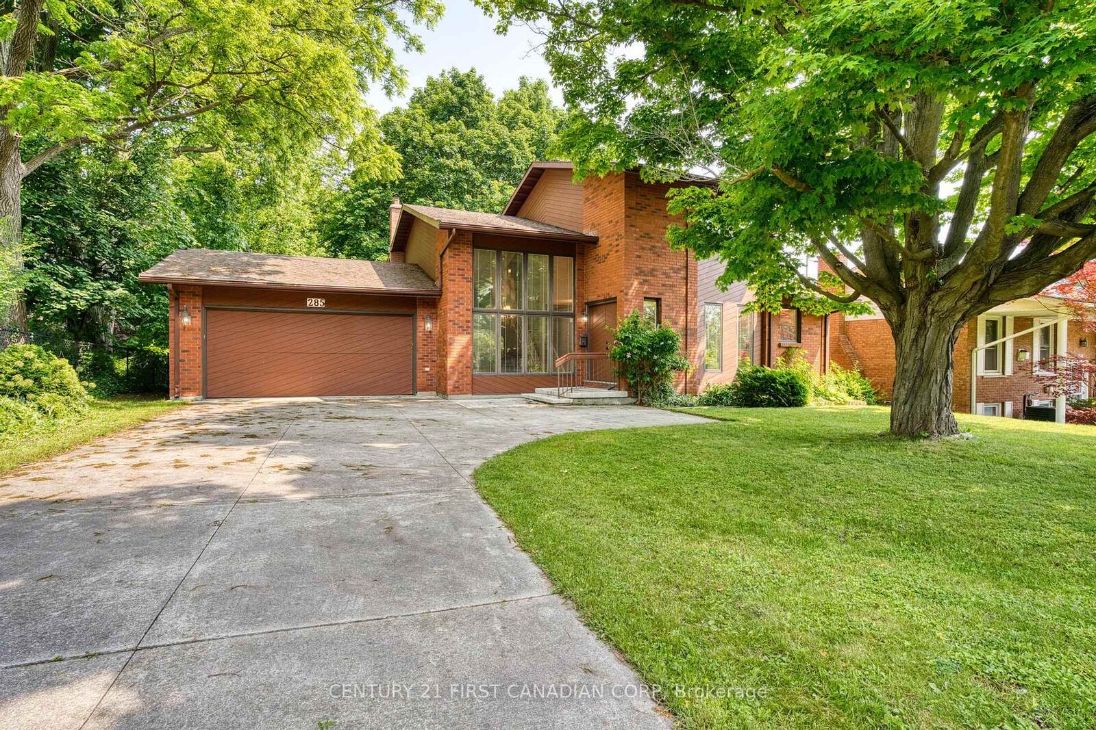 Property Photo:  285 Riverside Drive  ON N6H 1G1 