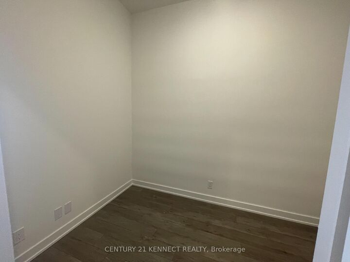 Property Photo:  88 Queen Street E 5212  ON M5C 0B6 