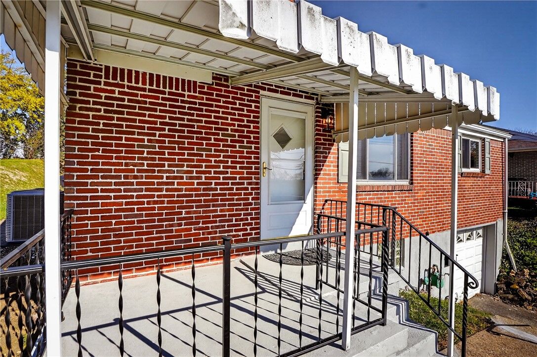 Property Photo: 813 Alberta Dr PA 15122