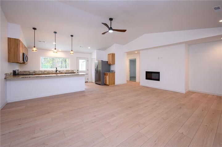 Property Photo:  114 Wood St  PA 16102 