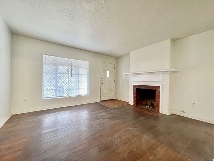 Property Photo: 319 Riverside Drive TX 78666