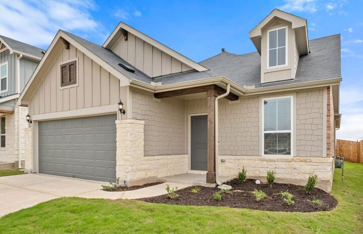 Property Photo: 482 Kapok Street TX 78610