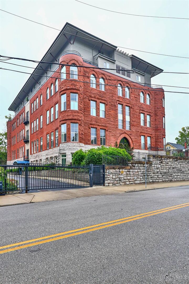 Property Photo:  2700 Ashland Avenue  OH 45206 