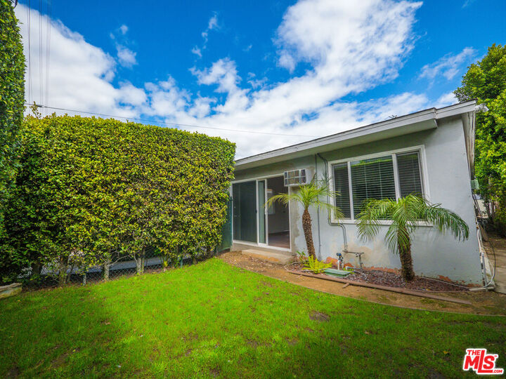 Property Photo:  4964 S Centinela Ave  CA 90066 