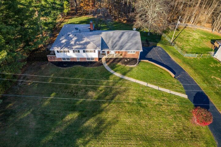 1629 Marietta NE Road  Lancaster OH 43130 photo