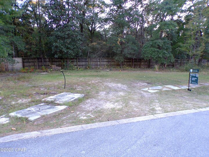 Property Photo: 5 Prospect Street FL 32439