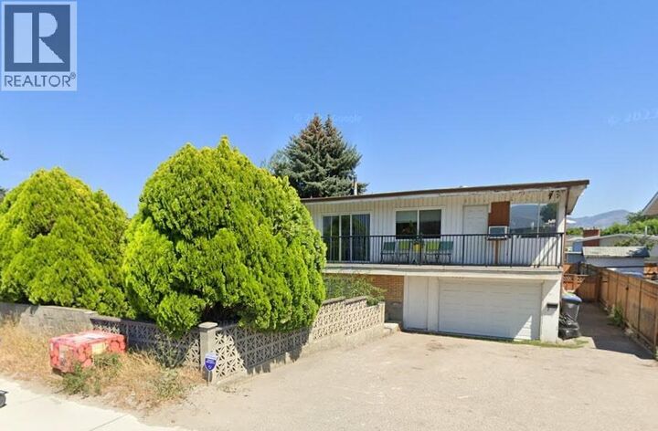 1375 Gordon Drive — photo 1