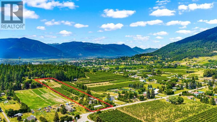 Photo de la propriété:  911 32nd Avenue South  BC V0B 1G1 
