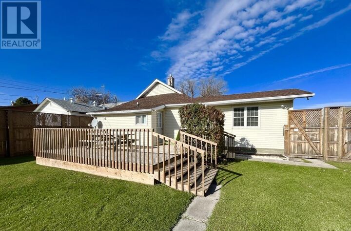 Property Photo:  1115 Second Street East  ON P9A 1P3 