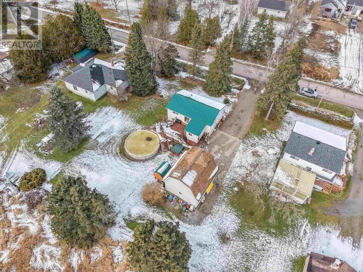 Property Photo:  1519 Third Lin  ON P6A 6J8 