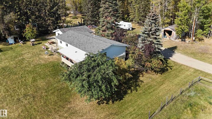 Property Photo: 49308 RR 75 AB T7A 2A3