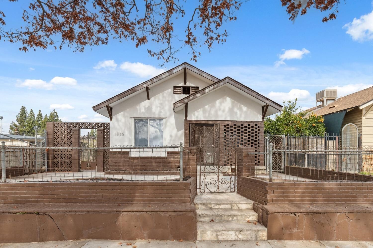 Property Photo: 1835 E Clay CA 93701
