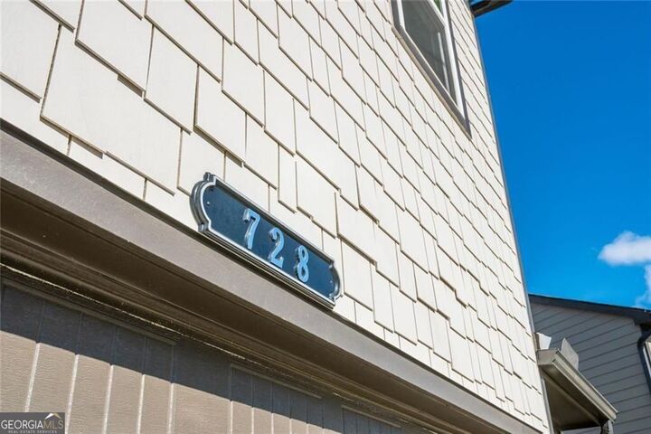 Property Photo: 728 Rhone Street GA 30041