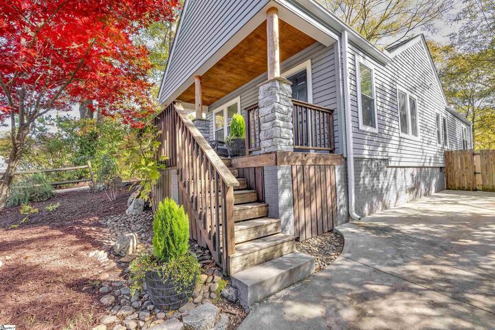 Property Photo:  317 Briarcliff Drive  SC 29607 