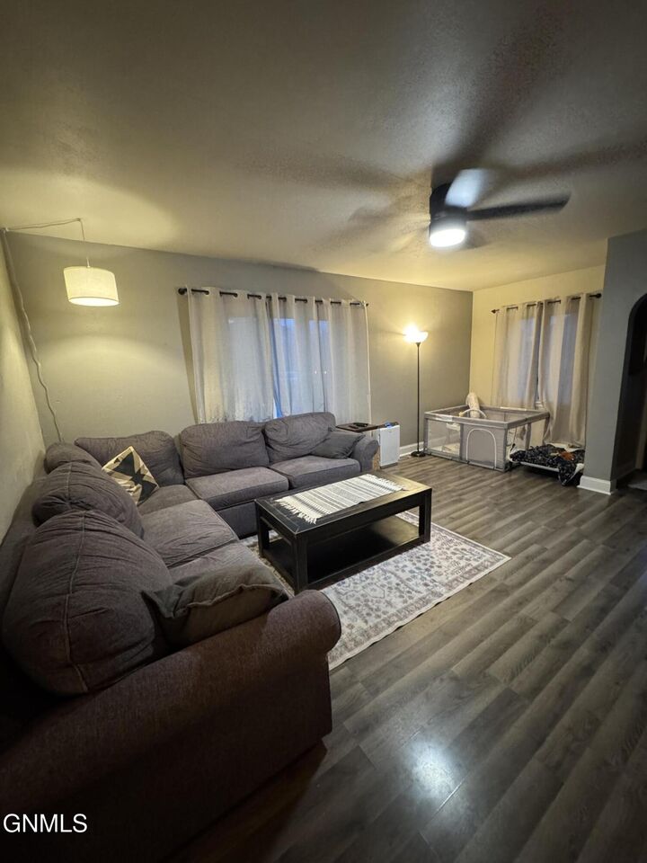 Property Photo: 519 4th Street SE ND 58401