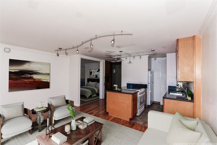 Property Photo:  320 Liliuokalani Avenue 702  HI 96815 