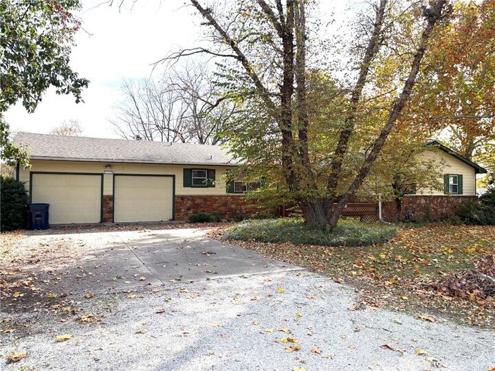 Property Photo:  1400 N 9th Street  KS 67301 