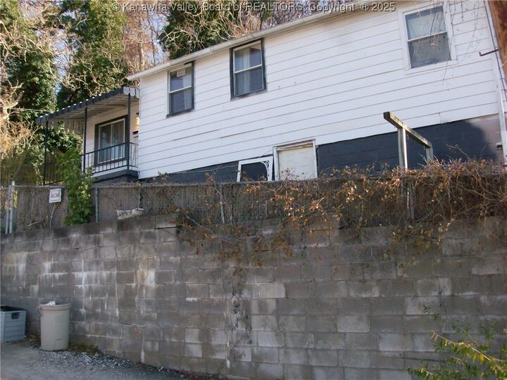 729 York Avenue  Charleston WV 25387 photo