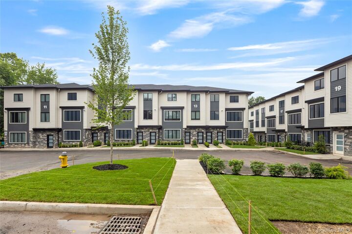 17 Lazer Court 103  Spring Valley NY 10977 photo