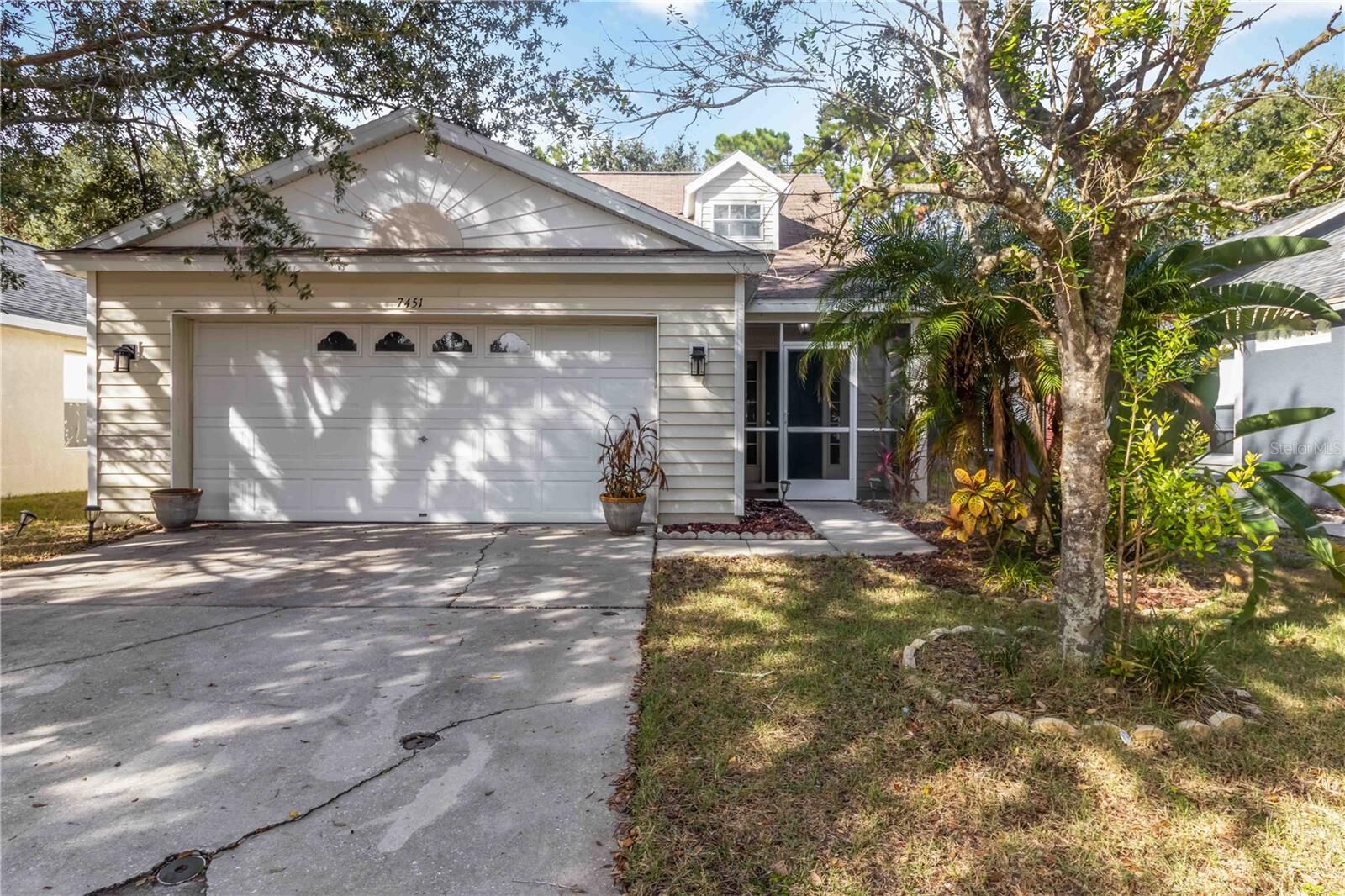 Property Photo: 7451 Oxford Garden Circle FL 33572