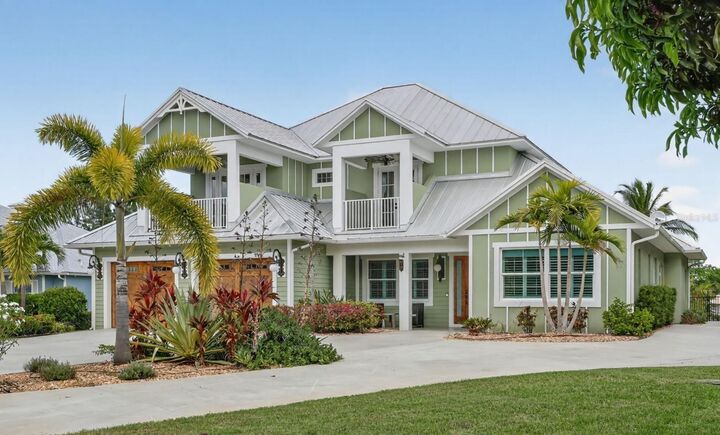 Property Photo: 2461 SE North Lookout Boulevard FL 34984