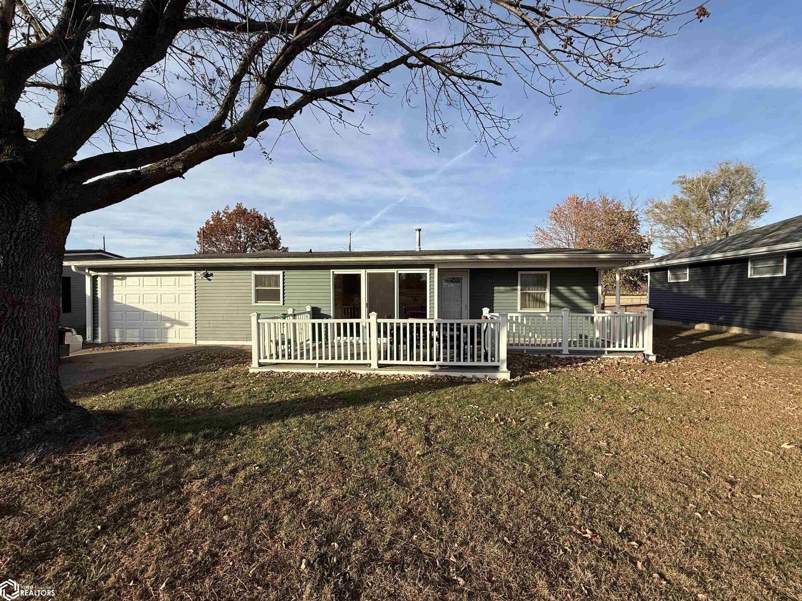 Property Photo:  4315 Avenue L  IA 52627 