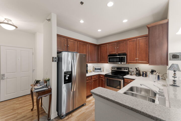 Property Photo:  4130 S Lake Dr 282  WI 53235 