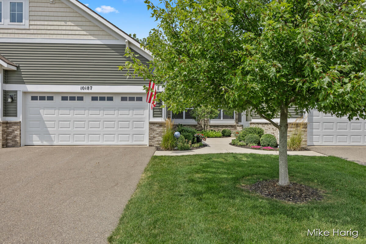 Property Photo:  10187 E Crossroads Circle SE  MI 49316 