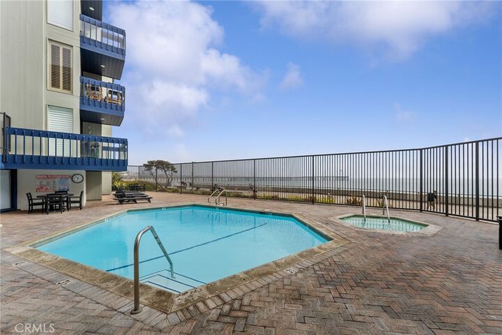 Property Photo:  350 Paseo De Playa 113  CA 93001 